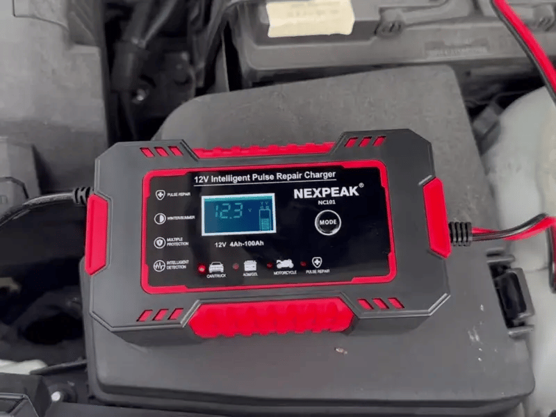 CARGADOR DE BATERIA 12V